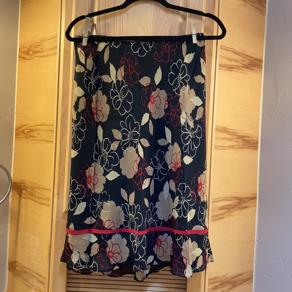 Ann Taylor fall colors floral skirt, size 6 Guc lined